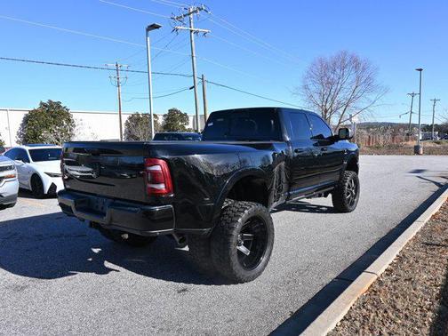2019 RAM 3500 Limited Crew Cab 4x4 8' Box