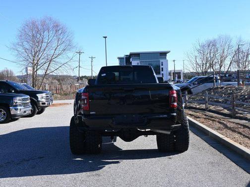 2019 RAM 3500 Limited Crew Cab 4x4 8' Box