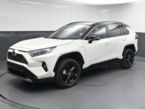 2021 Toyota RAV4 Hybrid SE