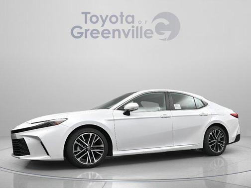 Wind Chill Pearl 2025 Toyota Camry XLE