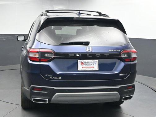 2024 Honda Pilot Touring 8-Passenger