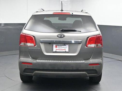 2011 Kia Sorento LX