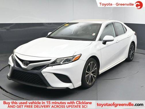 Super White 2019 Toyota Camry SE