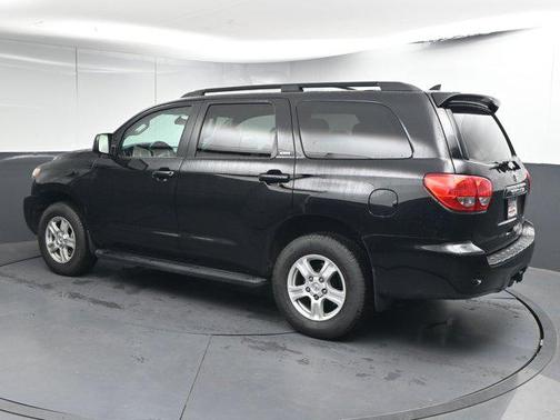 2017 Toyota Sequoia SR5