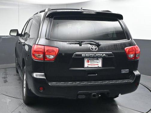 2017 Toyota Sequoia SR5