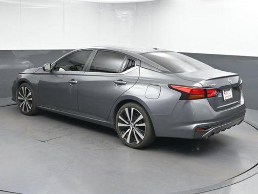 2020 Nissan Altima SR FWD