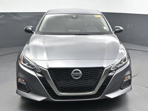 2020 Nissan Altima SR FWD