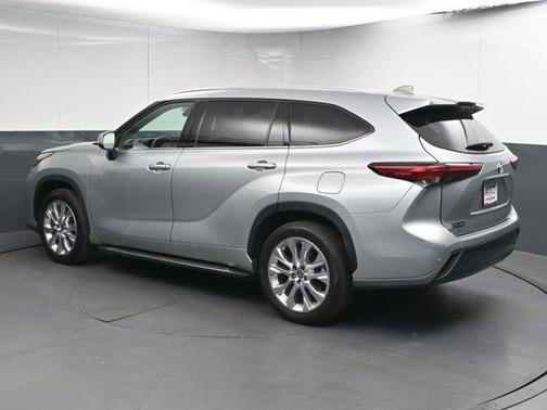 2023 Toyota Highlander Hybrid Limited