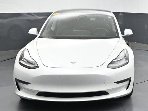 2019 Tesla Model 3 Mid Range