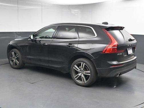 2021 Volvo XC60 T5 Momentum