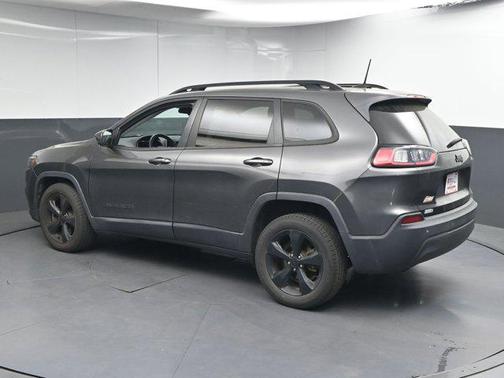 Granite Crystal Metallic Clearcoat 2020 Jeep Cherokee Altitude