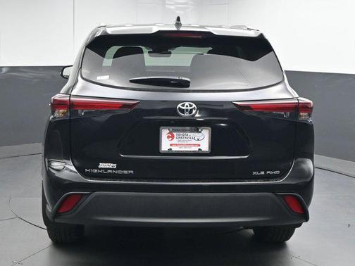 2026 Toyota Highlander XLE