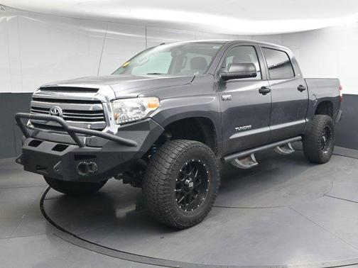 2017 Toyota Tundra SR5