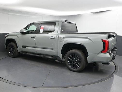 2025 Toyota Tundra Hybrid Platinum