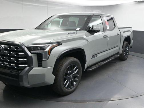 2025 Toyota Tundra Hybrid Platinum