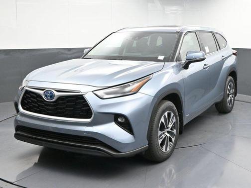 2024 Toyota Highlander Hybrid XLE