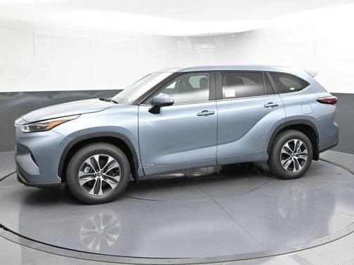 2024 Toyota Highlander Hybrid XLE