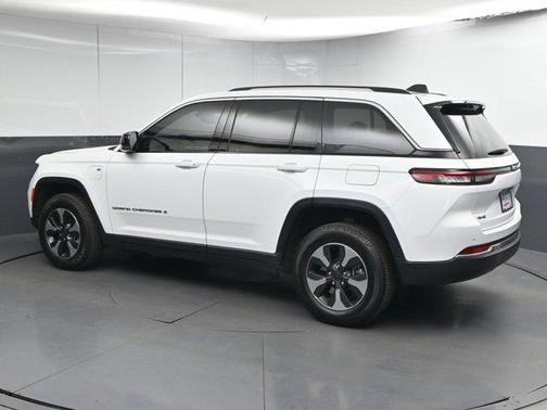 2022 Jeep Grand Cherokee 4xe Base