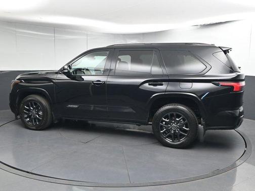 2023 Toyota Sequoia Platinum