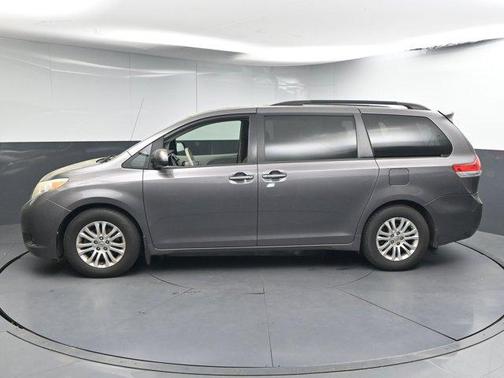 2014 Toyota Sienna XLE