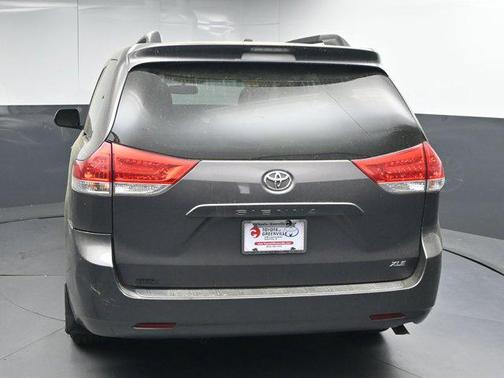 2014 Toyota Sienna XLE