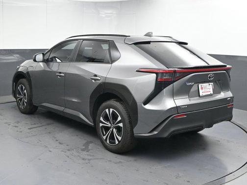 2024 Toyota bZ4X XLE