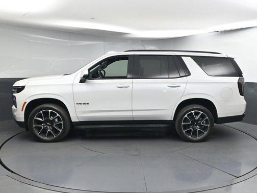 Iridescent Pearl Tricoat 2025 Chevrolet Tahoe 4WD RST
