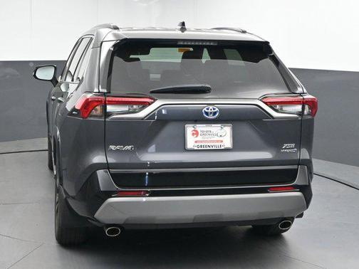 2024 Toyota RAV4 Hybrid SE