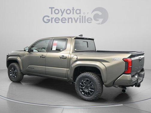 Bronze 2025 Toyota Tacoma TRD Sport