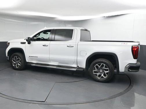 Summit White 2023 GMC Sierra 1500 SLT