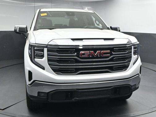 Summit White 2023 GMC Sierra 1500 SLT