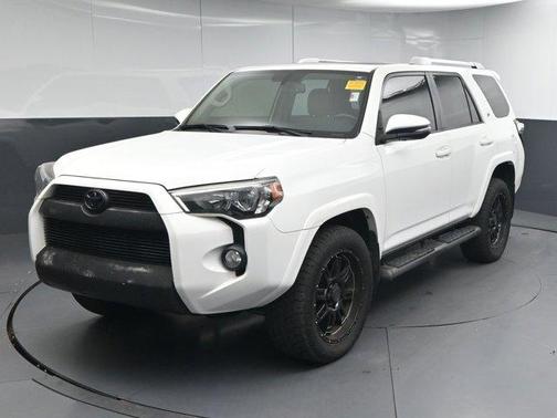 Super White 2016 Toyota 4Runner SR5