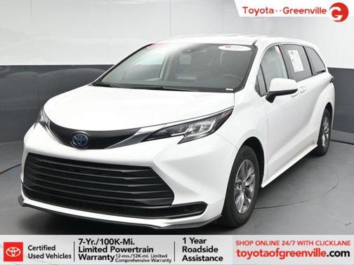 2023 Toyota Sienna LE