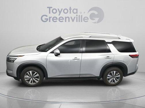 2025 Nissan Pathfinder SL FWD