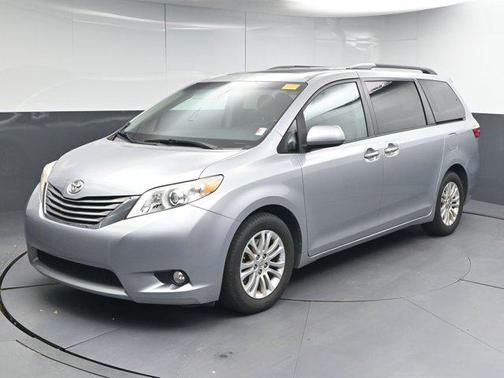 2016 Toyota Sienna XLE Premium