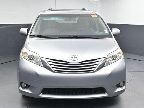 2016 Toyota Sienna XLE Premium