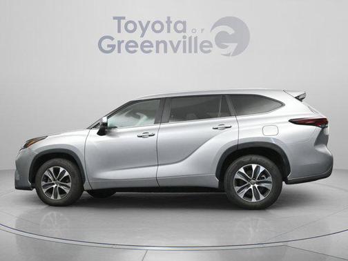 Celestial Silver Metallic 2024 Toyota Highlander LE