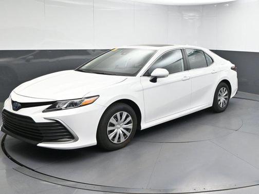 2024 Toyota Camry Hybrid LE