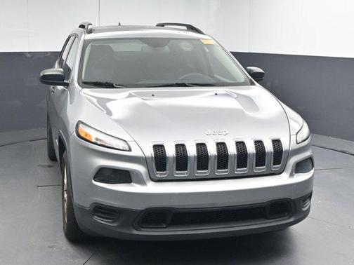 2016 Jeep Cherokee Sport