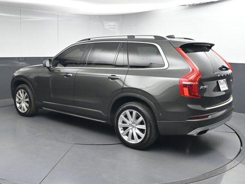 2018 Volvo XC90 T6 Momentum