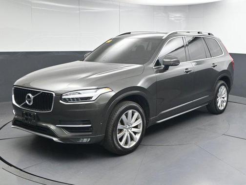 2018 Volvo XC90 T6 Momentum