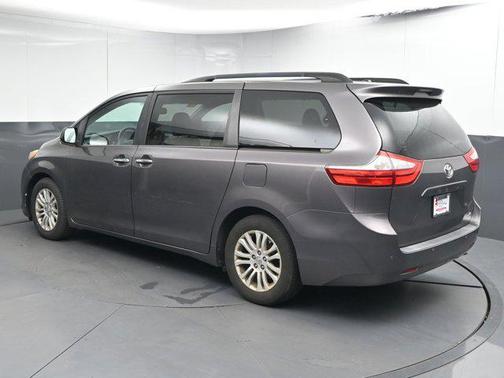 2015 Toyota Sienna L