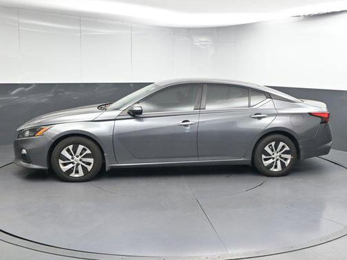 2022 Nissan Altima S FWD