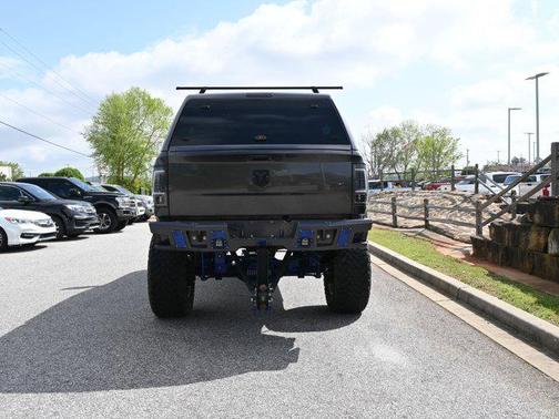 2017 RAM 2500 Laramie Crew Cab 4x4 6'4' Box