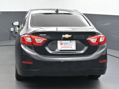 2018 Chevrolet Cruze LS