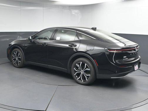 2025 Toyota Crown XLE