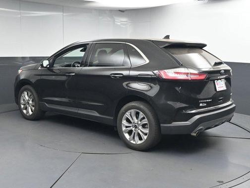 Agate Black Metallic 2024 Ford Edge Titanium