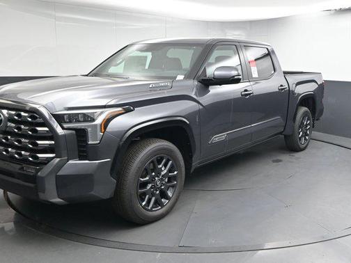 2025 Toyota Tundra Hybrid Platinum
