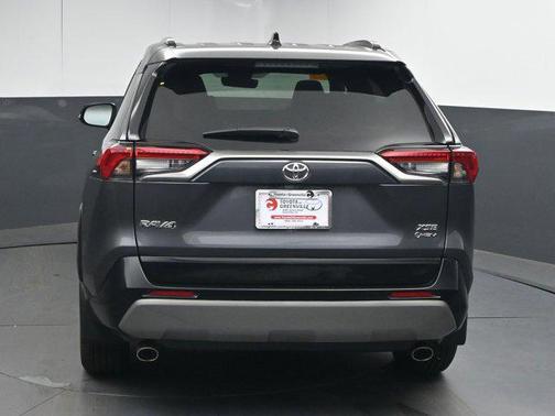 2025 Toyota RAV4 Hybrid SE