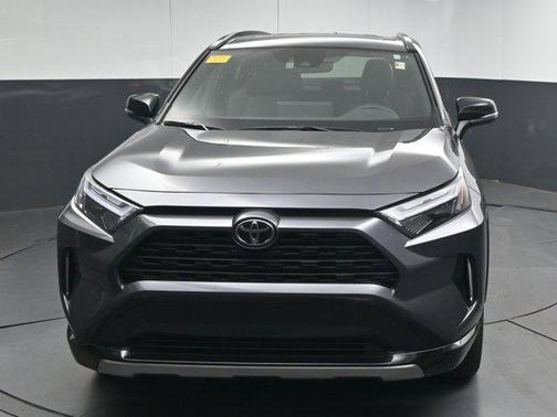 2025 Toyota RAV4 Hybrid SE